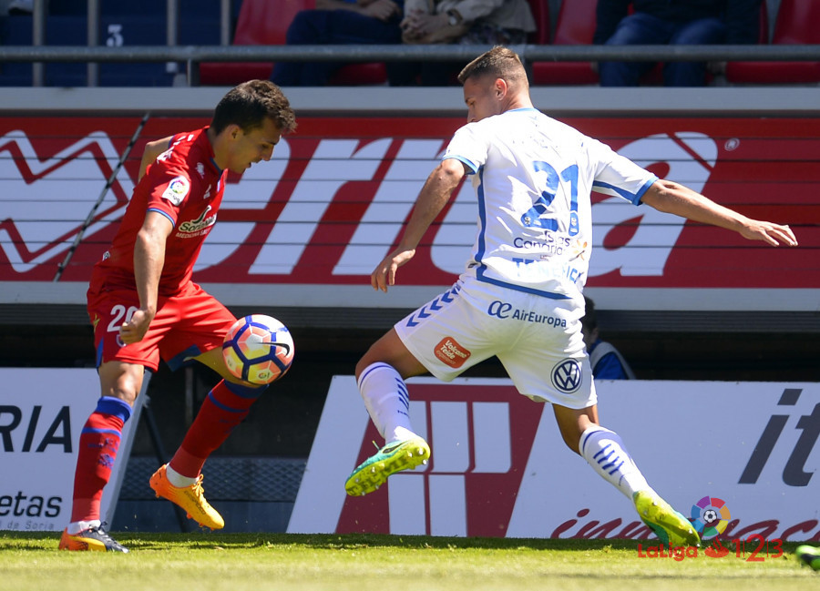 Dani Calvo salva un punto en el descuento (Numancia 1 - Tenerife 1) | Imagen 2