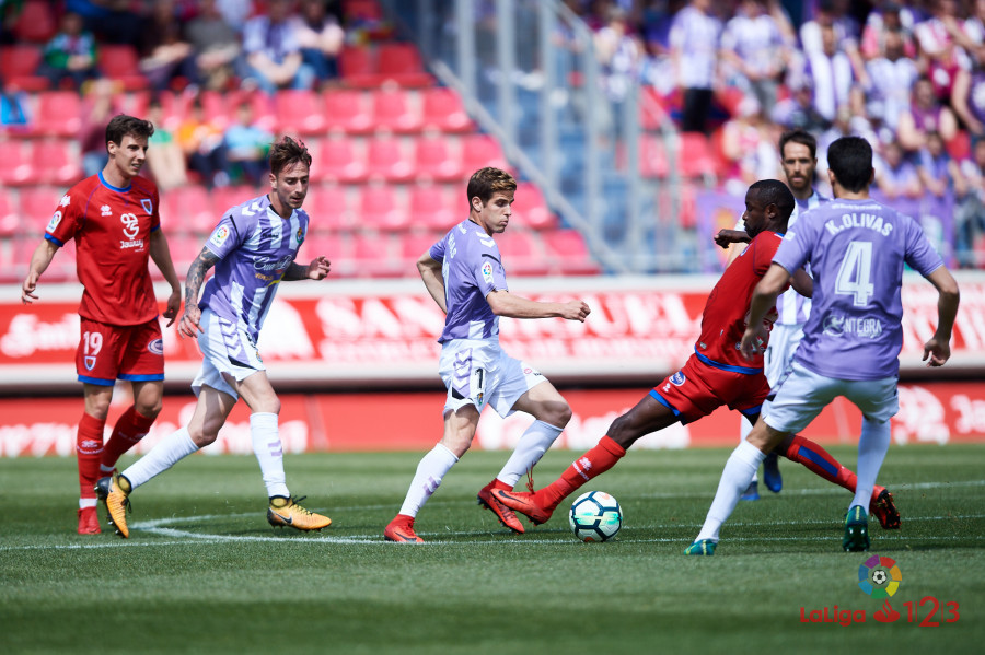 El Real Valladolid corta el ritmo del Numancia (0-1) | Imagen 6