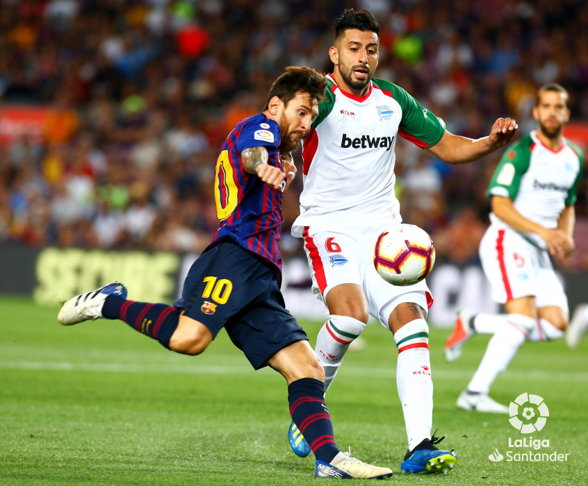 صور مباراة : برشلونة - ألافيس 3-0 ( 18-08-2018 ) W_900x700_18222714_b3z8851