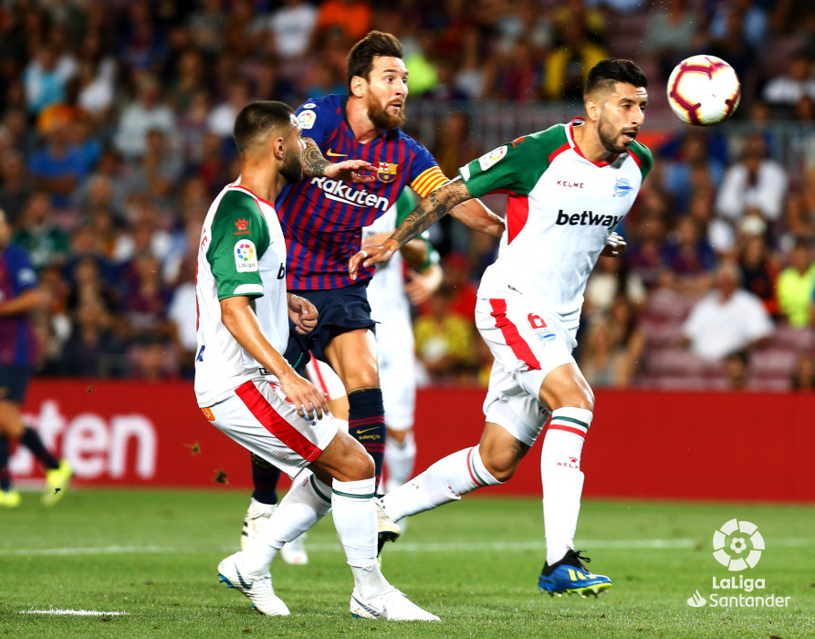 صور مباراة : برشلونة - ألافيس 3-0 ( 18-08-2018 ) W_900x700_18223546_b3z8905