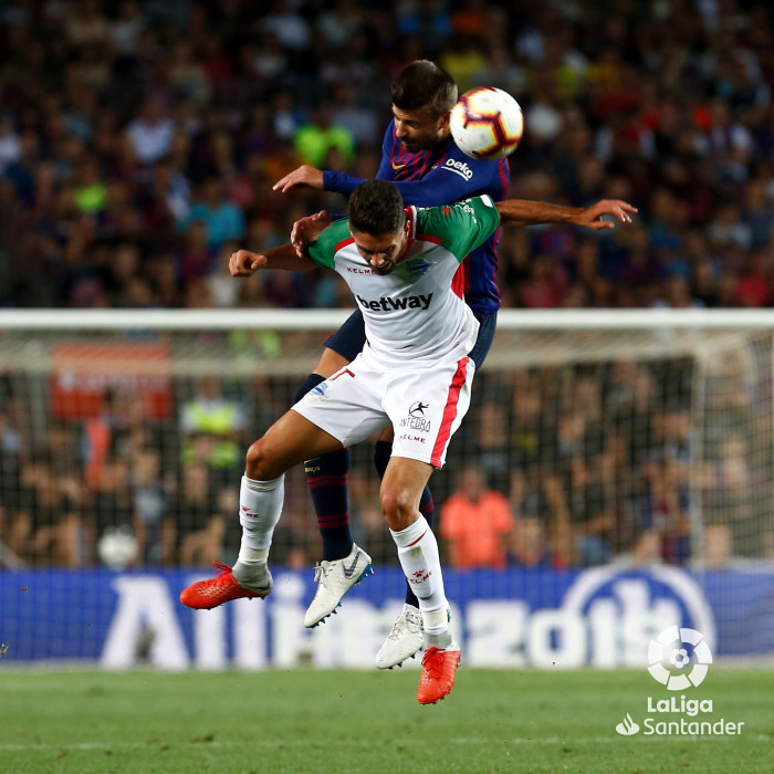 صور مباراة : برشلونة - ألافيس 3-0 ( 18-08-2018 ) W_900x700_18224143_b3z8944