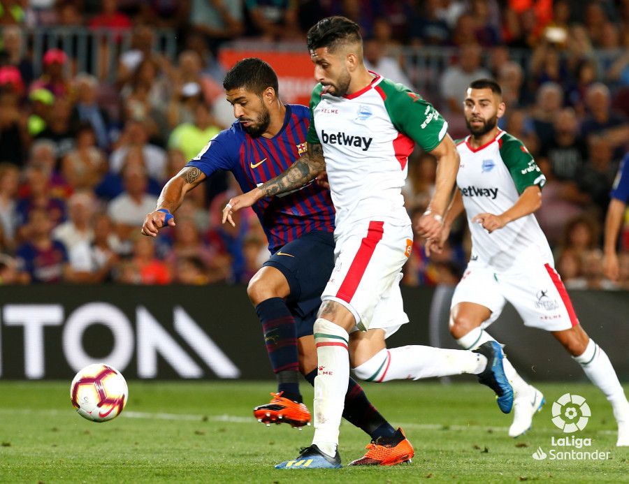 صور مباراة : برشلونة - ألافيس 3-0 ( 18-08-2018 ) W_900x700_18233914_b3z9193
