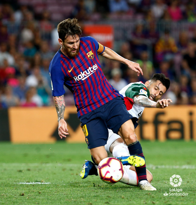 صور مباراة : برشلونة - ألافيس 3-0 ( 18-08-2018 ) W_900x700_19000725_b3z9511