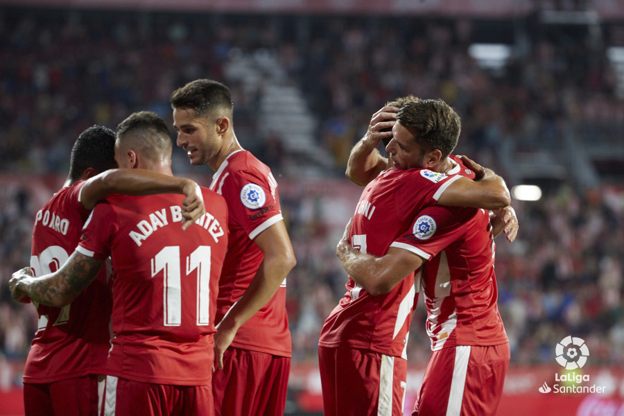 Los jugadores del Girona celebran el gol de Stuani (Foto: LaLiga Santander).