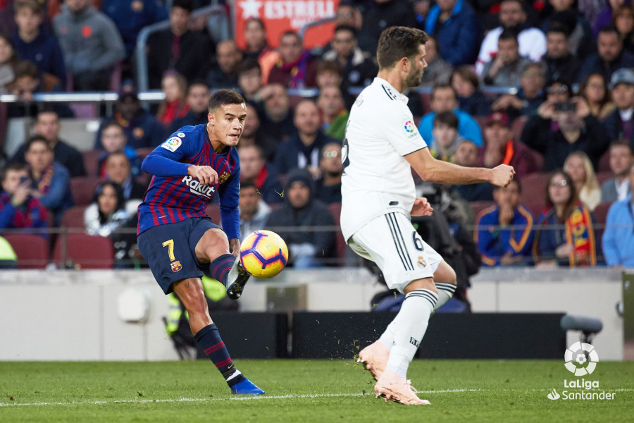صور مباراة : برشلونة - ريال مدريد 5-1 ( 28-10-2018 )  W_900x700_28180104bar-mad20181985
