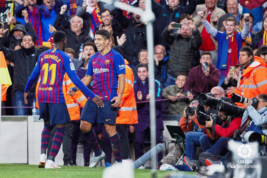 صور مباراة : برشلونة - ريال مدريد 5-1 ( 28-10-2018 )  W_900x700_28180755bar-mad20182225