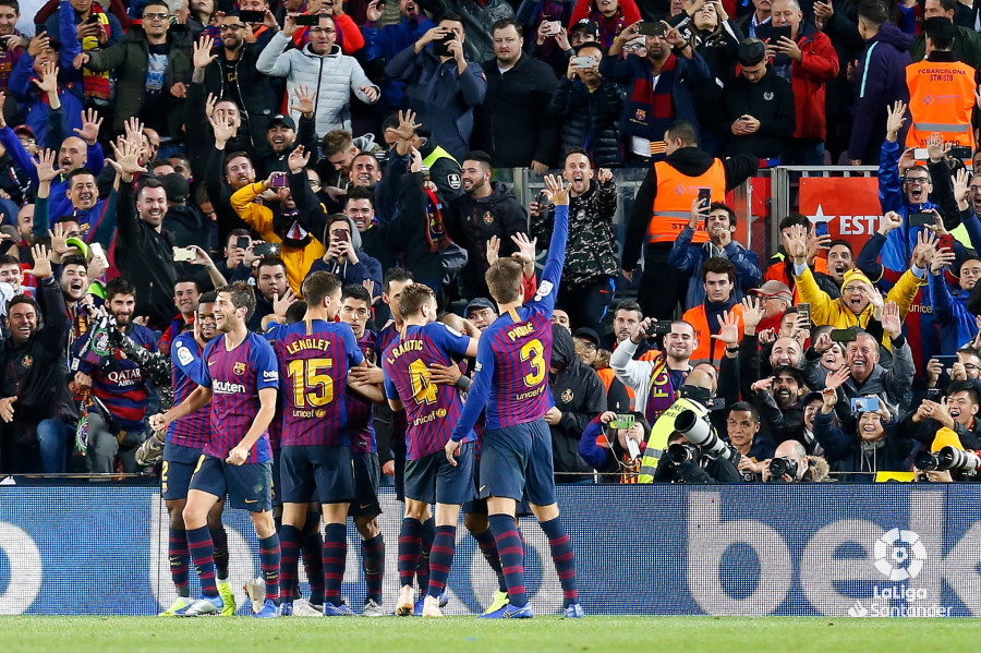 صور مباراة : برشلونة - ريال مدريد 5-1 ( 28-10-2018 )  W_900x700_28181654img_5867