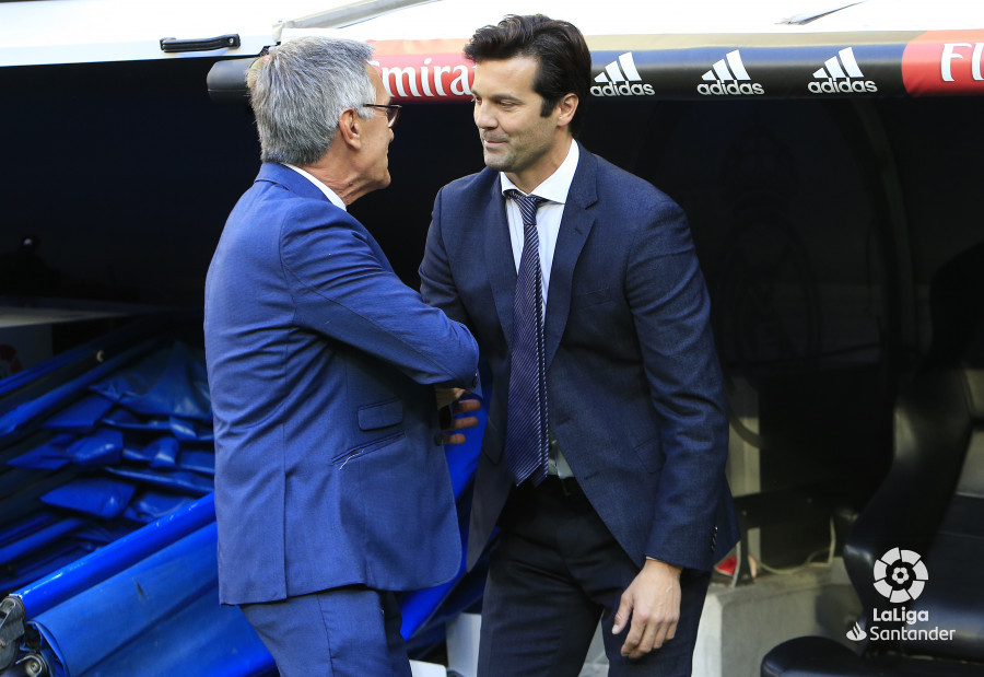 Solari, en el banquillo del Santiago Bernabéu.