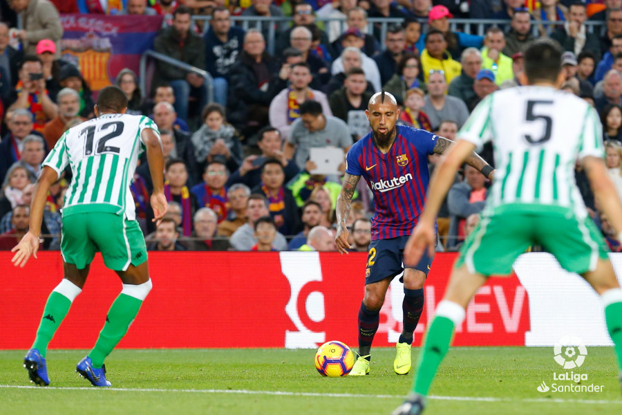 صور مباراة : برشلونة - بيتيس 3-4 ( 11-11-2018 )  W_900x700_11173207img_6990