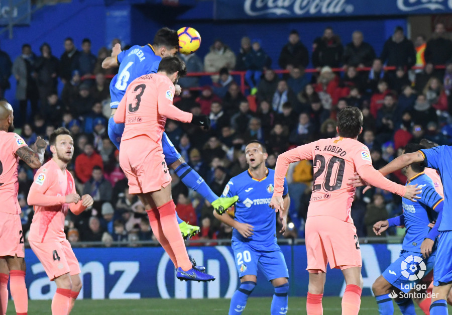 صور مباراة : خيتافي - برشلونة 1-2 ( 06-01-2019 ) W_900x700_06221030dsc_1073