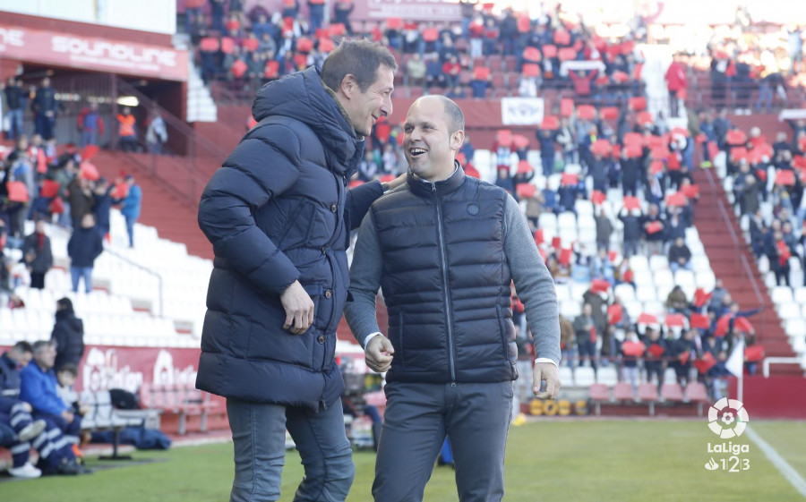 Ramis, junto a José Alberto, en el Albacete-Sporting (Foto: LaLiga).