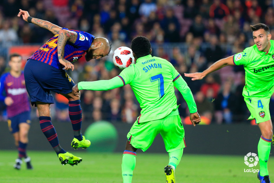 صور مباراة : برشلونة - ليفانتي 3-0 ( 17-01-2019 ) W_900x700_17220341img_0163