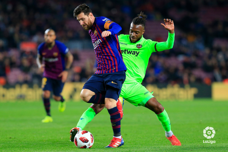 صور مباراة : برشلونة - ليفانتي 3-0 ( 17-01-2019 ) W_900x700_17231803img_9481