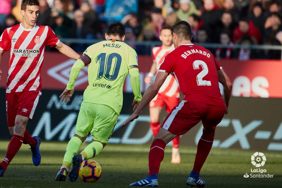 صور مباراة : جيرونا - برشلونة 0-2 ( 27-01-2019 ) W_900x700_27172017girona-bar-a1029