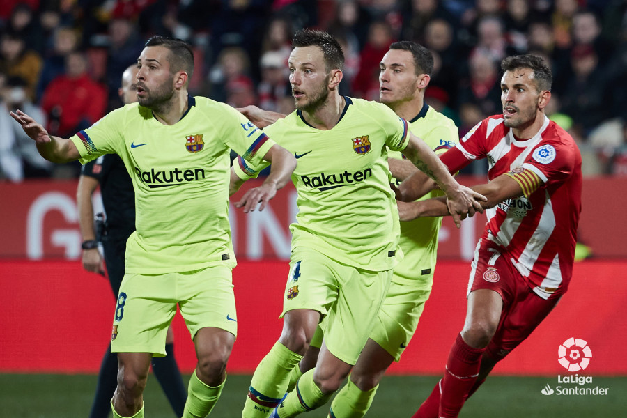 صور مباراة : جيرونا - برشلونة 0-2 ( 27-01-2019 ) W_900x700_27184821girona-bar-a2041