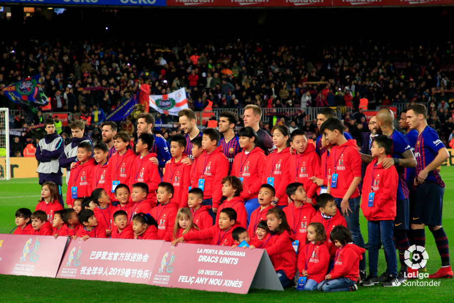 صور مباراة : برشلونة - فالنسيا 2-2 ( 02-02-2019 )  W_900x700_02184152_b3z9604