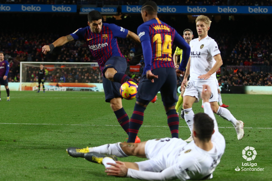 صور مباراة : برشلونة - فالنسيا 2-2 ( 02-02-2019 )  W_900x700_02202231hq3a8535