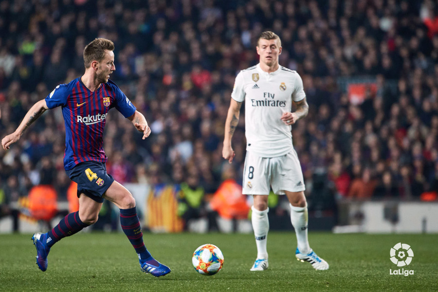 صور مباراة : برشلونة - ريال مدريد 1-1 ( 07-02-2019 )  W_900x700_06224526bar-rmadridsemofinalcopaida1741