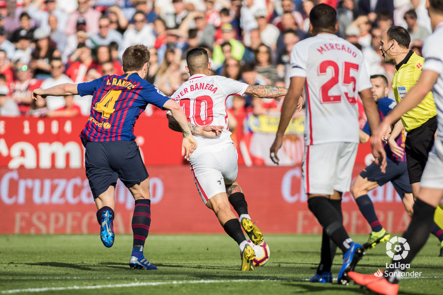 صور مباراة : إشبيلية - برشلونة 2-4 ( 23-02-2019 ) W_900x700_23172008dga_20