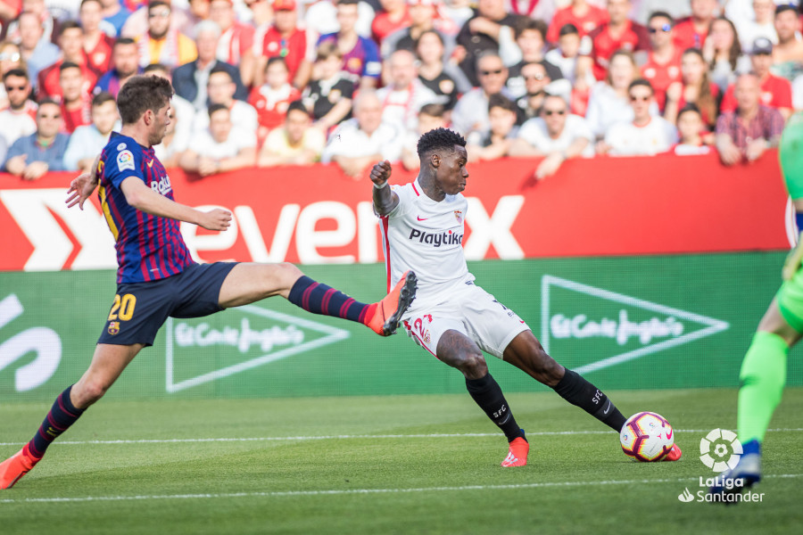 صور مباراة : إشبيلية - برشلونة 2-4 ( 23-02-2019 ) W_900x700_23181136dga_29