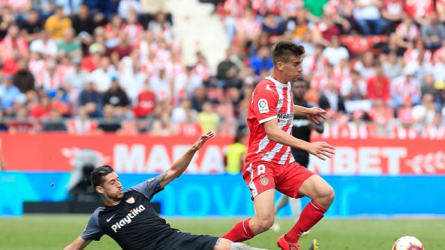 Sergio Escudero intenta robar la pelota. (Foto: LaLiga).