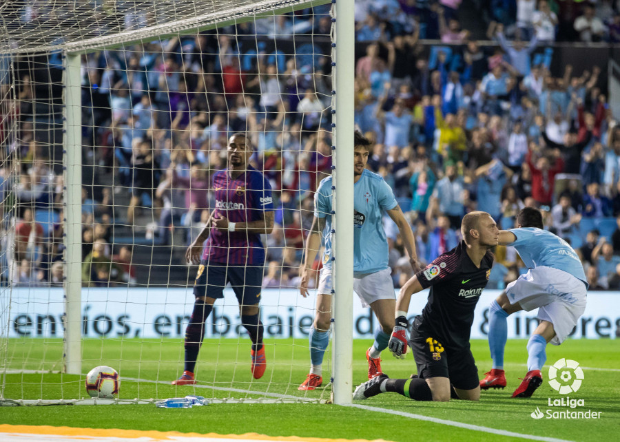 صور مباراة : سيلتا فيغو - برشلونة 2-0 ( 04-05-2019 ) W_900x700_04220316lrv20190504-22