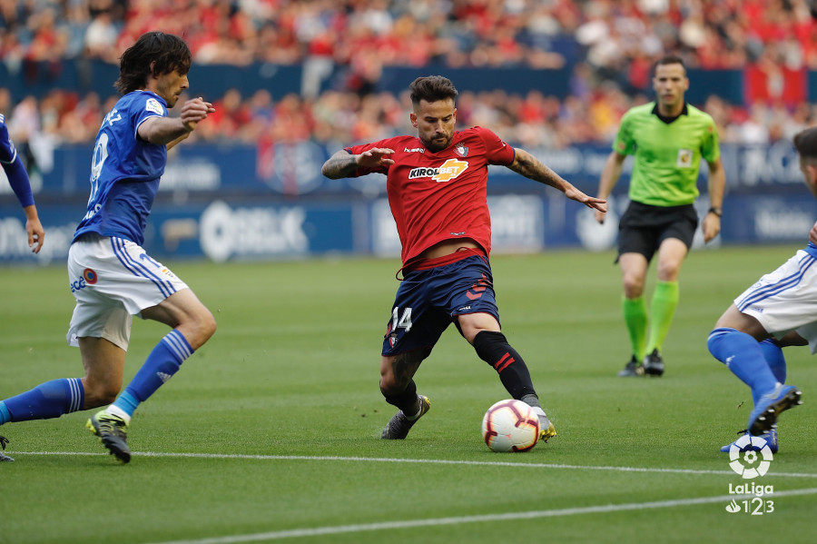 Lance del partido entre Osasuna y Real Oviedo (Foto: LaLiga).